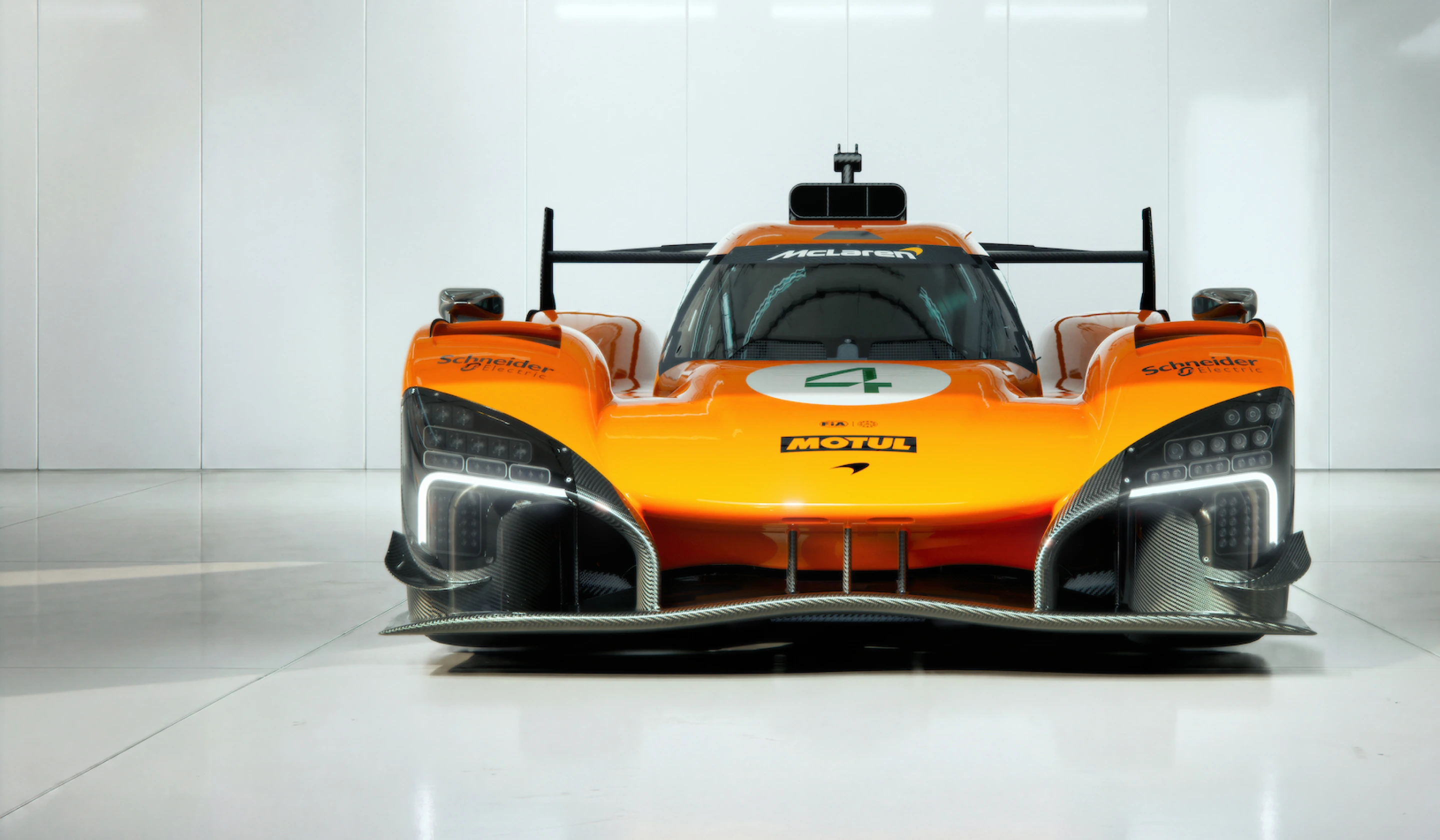 The Thirty-Hour Statement: McLaren Unveils the MCL-HY for Le Mans Assault — image 4